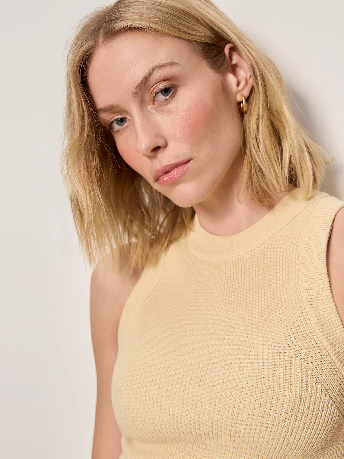 In The Mix Sweater Tank Banana - Image 5