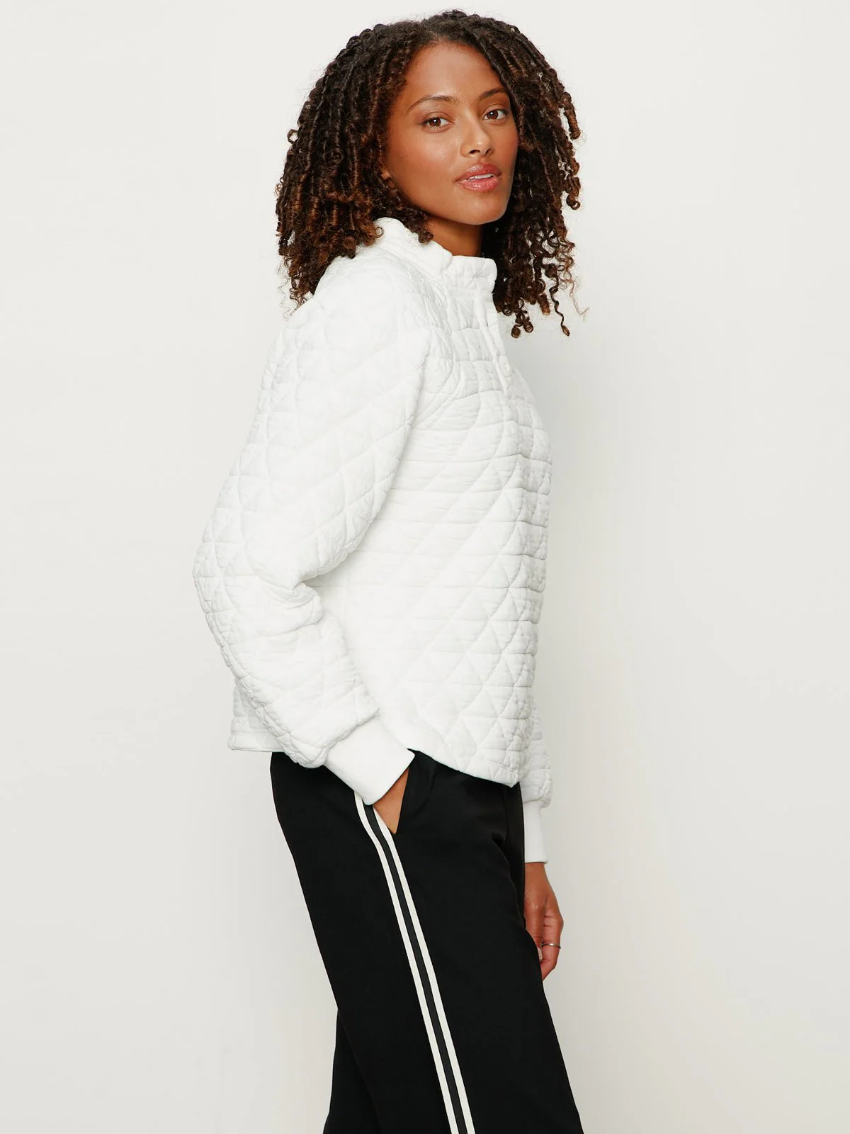 Quilted Button Popover Chalk - Image 4