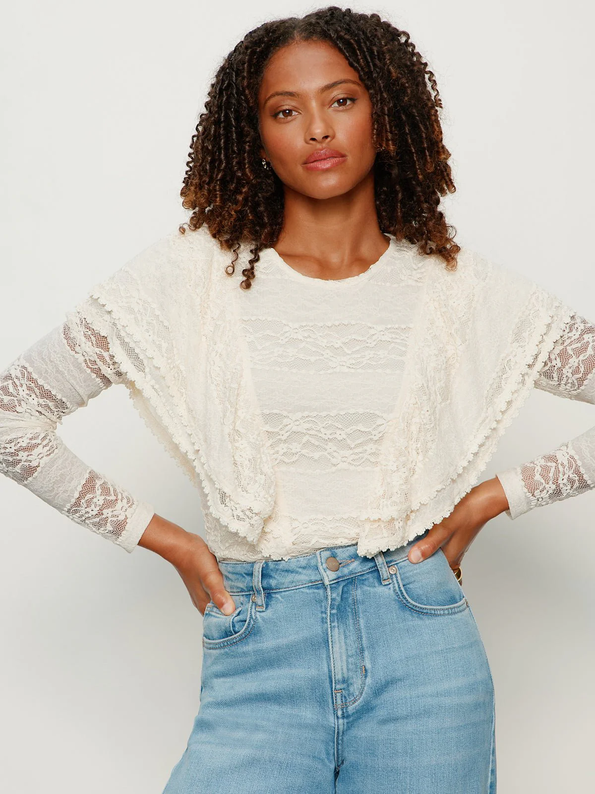 Ruffle Lace Tee Vintage Ivory
