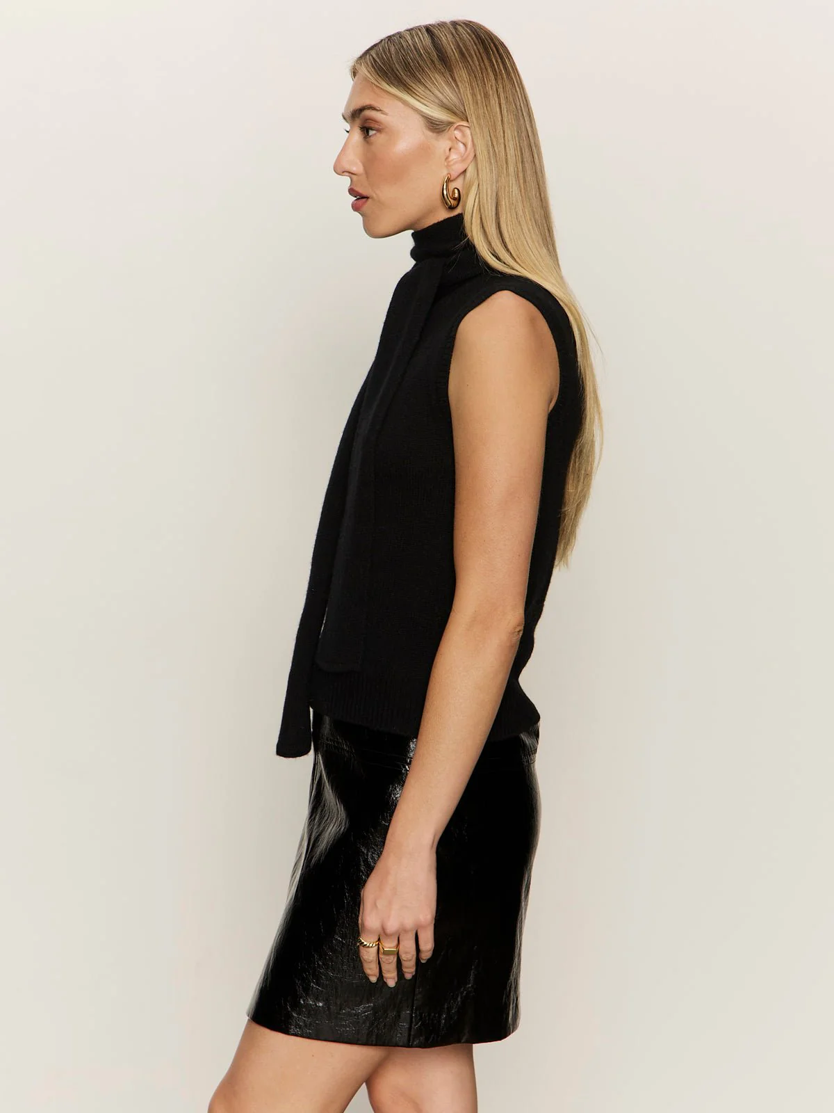 Scarf Sweater Shell Black - Image 3