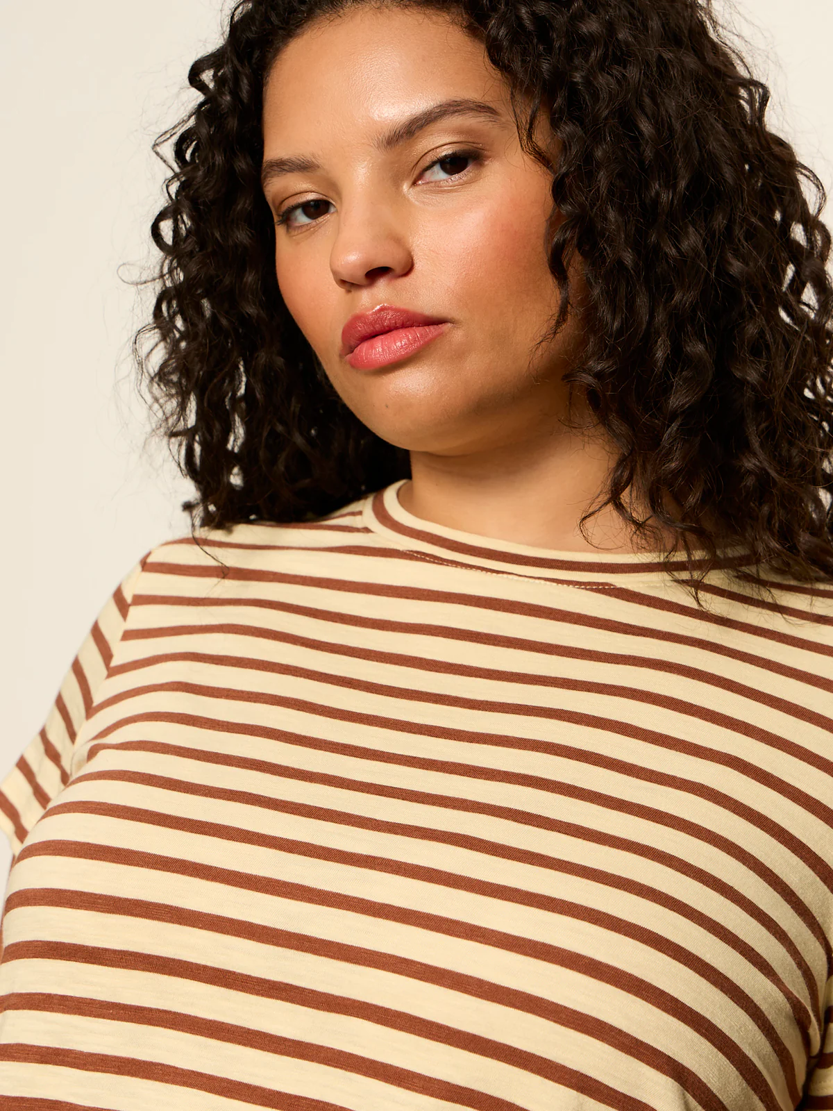 The Perfect Tee Choco Banana Stripe Extended Sizing - Image 4